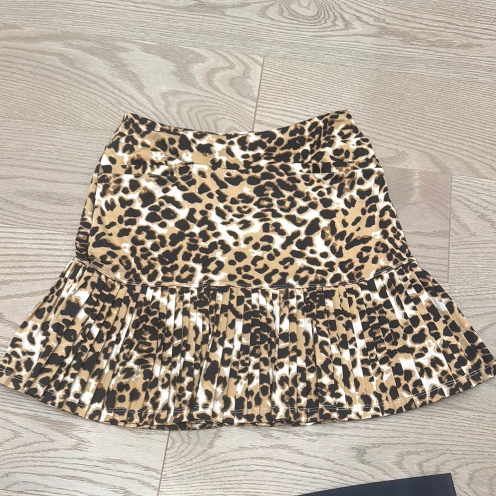 TAIL- size XS Leopard Print Pleated Skirt